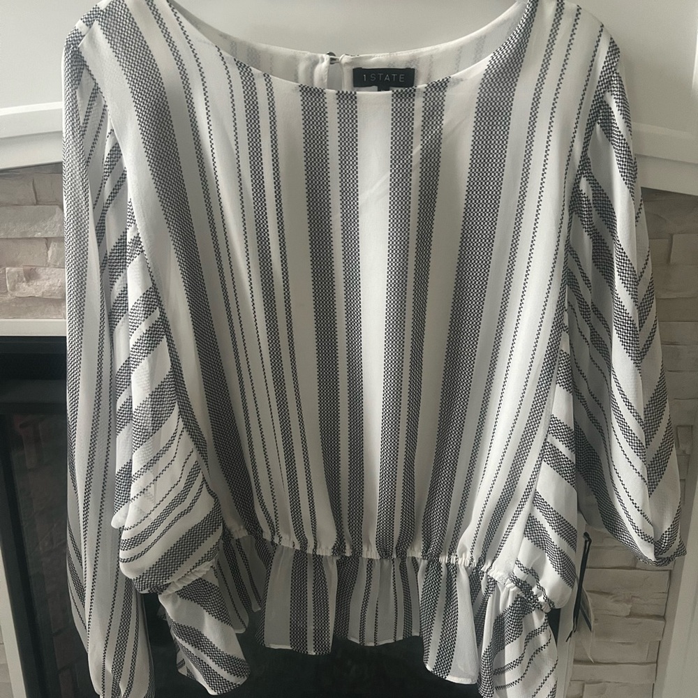1.STATE WOMENS BLOUSE